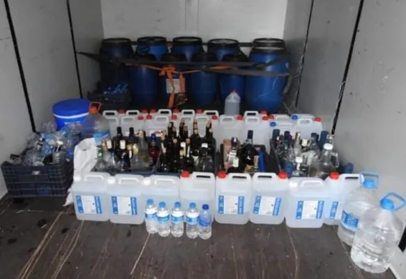 Amasya’da 500 litre sahte içki ele geçirildi, 2 gözaltı