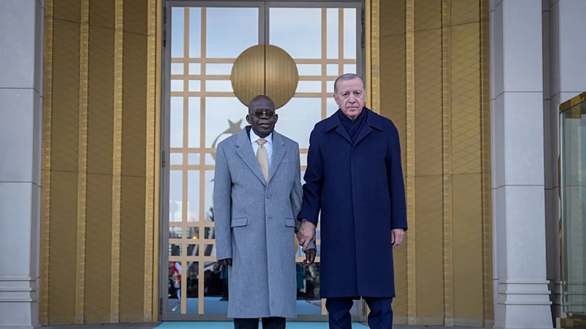 Nijerya Cumhurbaşkanı Tinubu Ankara’da! Başkan Erdoğan’dan önemli açıklamalar Nijerya Cumhurbaşkanı Tinubu Ankara’da! Başkan Erdoğan’dan önemli açıklamalar