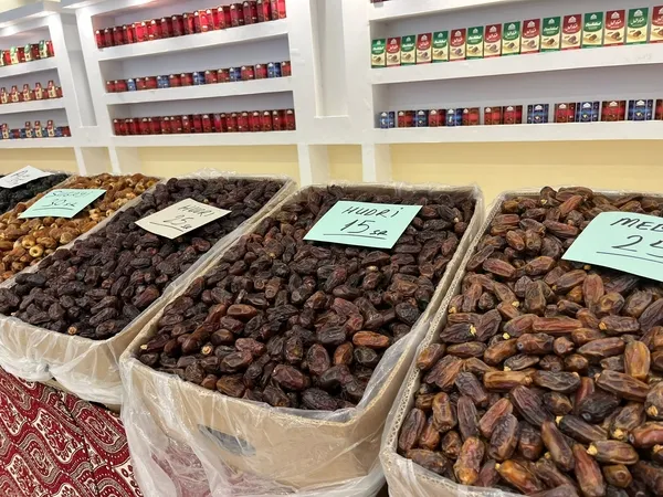 hurma-agaclarinin-bir-ailesi-var-1780463375836.jpg