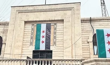 Haseke’ye Suriye bayrağı çekildi