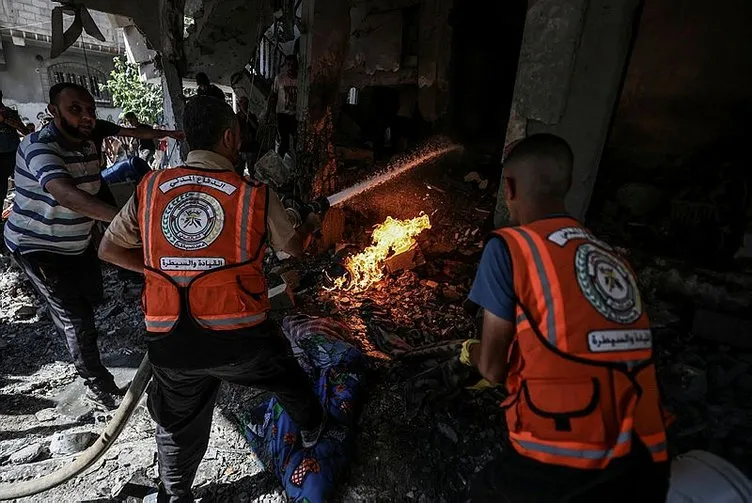 SON DAKİKA: Siyonist İsrail kadın ve çocuk demeden Gazze'de ev ev katliam yapıyor