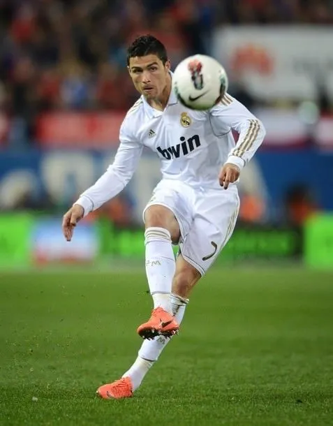 Topa feleğini şaşırtan adam! Ronaldo