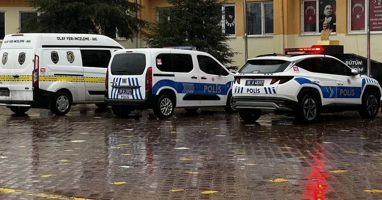 Kayseri’de akran dehşeti: Ortaokuldaki bıçaklı tartışmada kan aktı! 1 yaralı