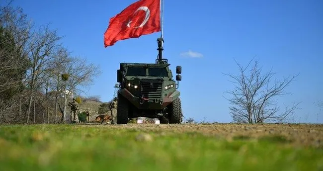Yunanistan’a kaçmaya çalışan 18 terör örgütü üyesi yakalandı Yunanistan’a kaçmaya çalışan 18 terör örgütü üyesi yakalandı