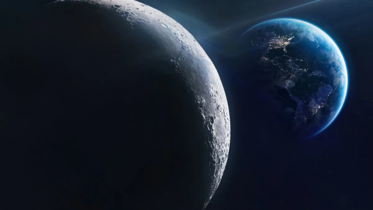 Ay, Dünya’nın atmosferinden besleniyor