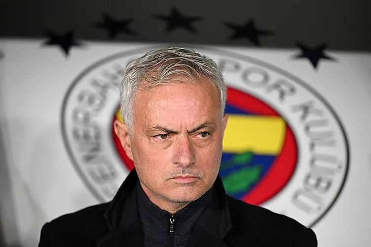 Son dakika haberi: Fenerbahçe - Rizespor maçında olay pozisyonlar! VAR devreye girdi ve...