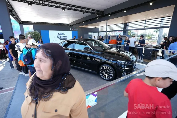 İlklerle dolu TEKNOFEST Adana sona erdi: Bilim ve kültür sanat etkinliğine ev sahipliği yaptı