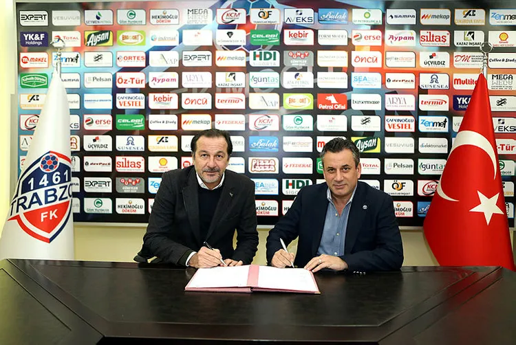 1461-trabzon-fknin-yeni-teknik-direktoru-yusuf-simsek-oldu-1642601381692.jpg