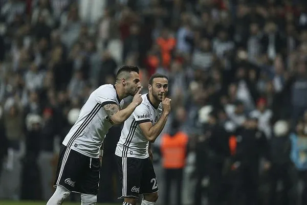 Cenk Tosun'a mesaj yağdı!