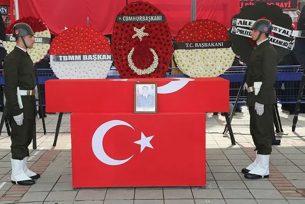 Afrin Şehidi Taner Kart'ı son yolculuğuna on binler uğurladı