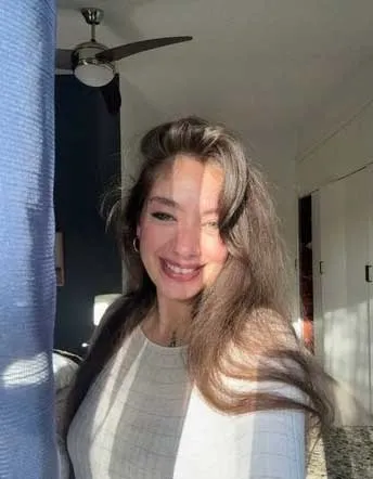 8 aylık hamile Neslihan Atagül doğurdu doğuracak! Siyah elbisesiyle karnı burnunda poz verdi!