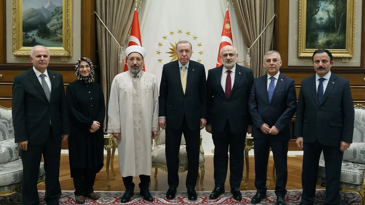 Başkan Erdoğan, Diyanet İşleri Başkanı Safi Arpaguş’u kabul etti Başkan Erdoğan, Diyanet İşleri Başkanı Safi Arpaguş’u kabul etti