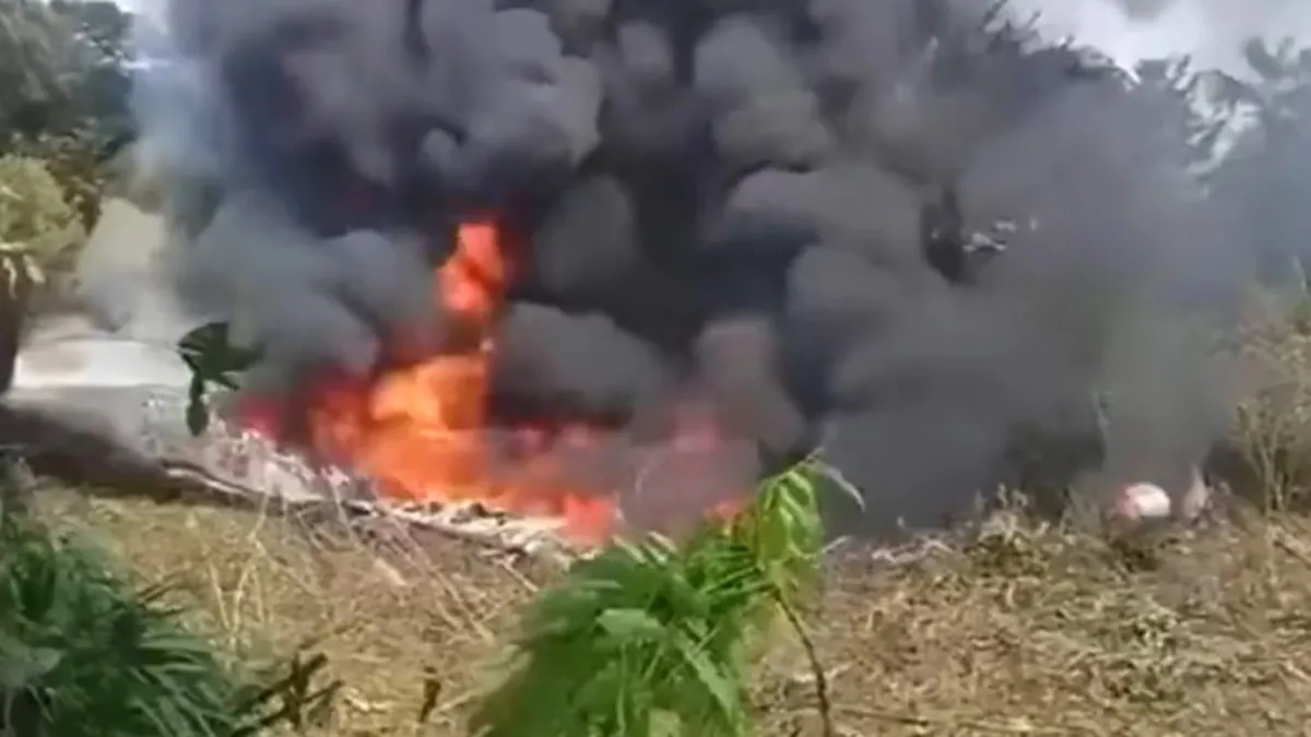 SON DAKİKA I Kolombiya’da askeri uçak düştü: 110 askeri taşıyordu! SON DAKİKA I Kolombiya’da askeri uçak düştü: 110 askeri taşıyordu!