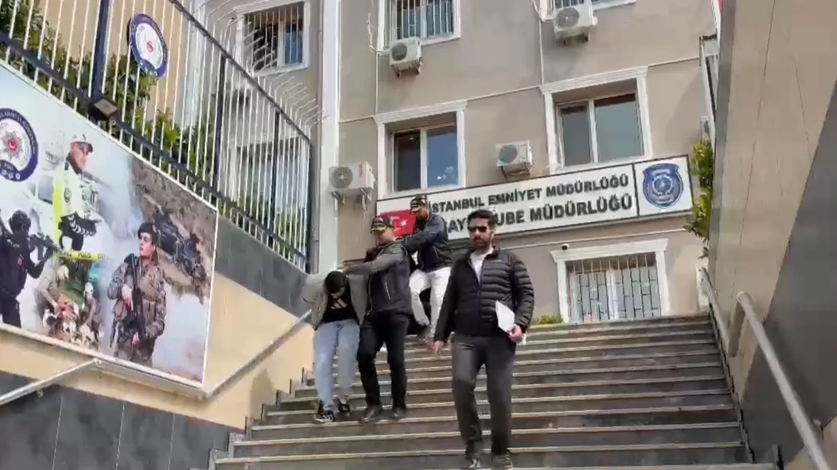 ‘Banka çalışanıyım’ yalanıyla iş adamını 1.5 milyon dolandırdı ‘Banka çalışanıyım’ yalanıyla iş adamını 1.5 milyon dolandırdı