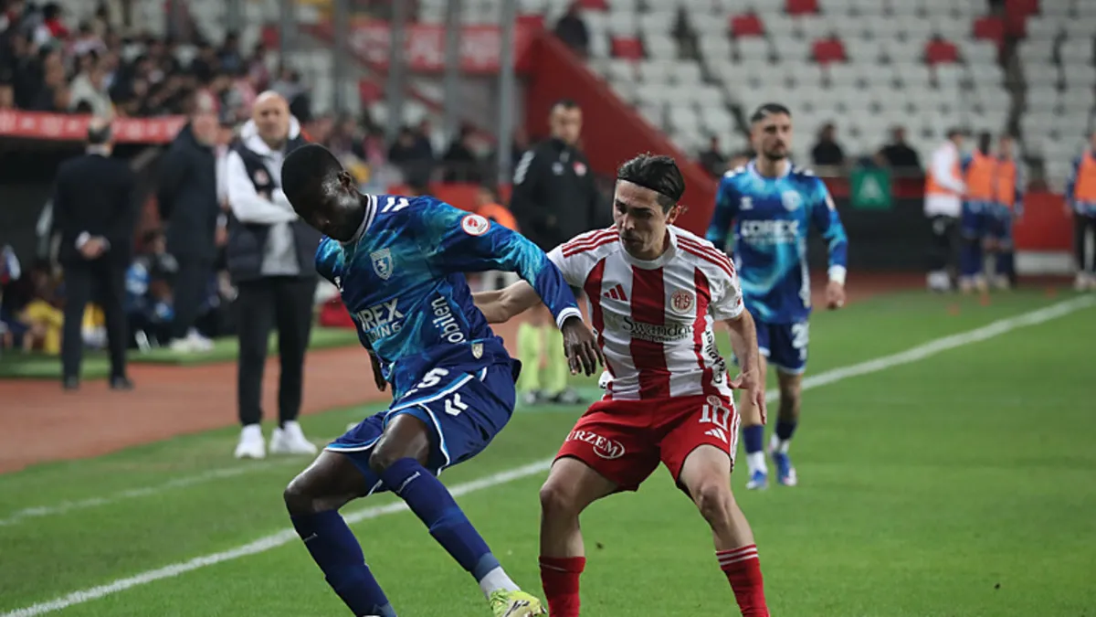Samsunspor, kupada Antalyaspor'u 2 golle geçti! Samsunspor, kupada Antalyaspor'u 2 golle geçti!