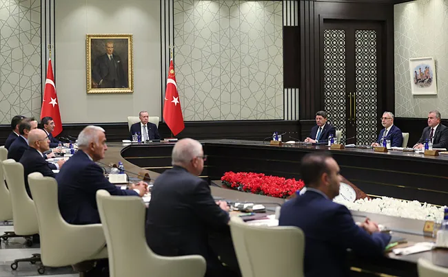 kabine-toplantisi-ne-zaman-yapilacak-bu-hafta-mi-yarin-kabine-toplantisi-var-mi-iste-gundemdeki-konular-1754834152229.jpg