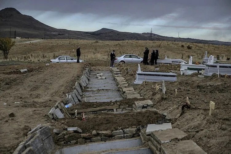 Son dakika haberi: Ankara’daki corona virüs mezarlığında vefat edenlerin bazıları tabutla gömülüyor!