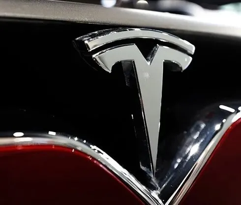 Tesla`nın net geliri düştü