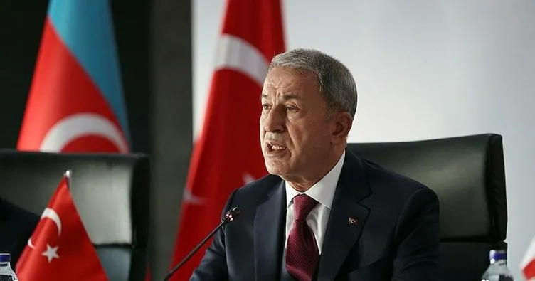 Bakan Akar’dan hastane ziyareti