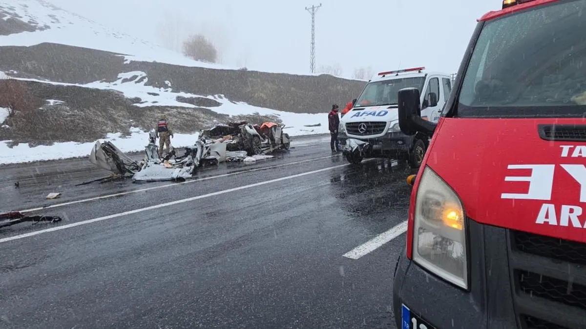 Bitlis’teki korkunç kazada ölü sayısı yükseldi! 6 aylık bebek de hayatını kaybetti – Galeri Bitlis’teki korkunç kazada ölü sayısı yükseldi! 6 aylık bebek de hayatını kaybetti – Galeri