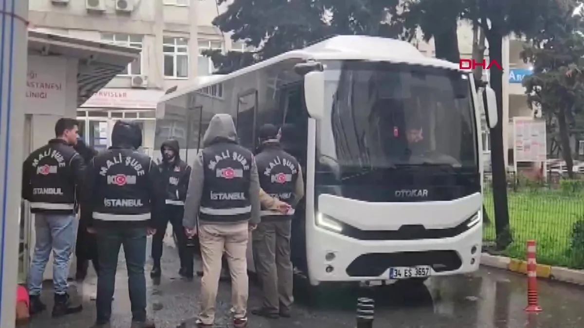 Son dakika… CHP’li Uşak Belediyesi’ne yönelik ‘rüşvet’ soruşturması şüphelileri sağlık kontrolünden geçirildi videosunu izle Son dakika… CHP’li Uşak Belediyesi’ne yönelik ‘rüşvet’ soruşturması şüphelileri sağlık kontrolünden geçirildi videosunu izle