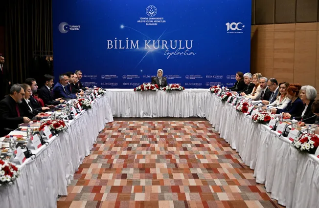 aile-ve-sosyal-hizmetler-bakanligi-bunyesinde-bilim-kurulu-kuruldu-1701250533594.jpg