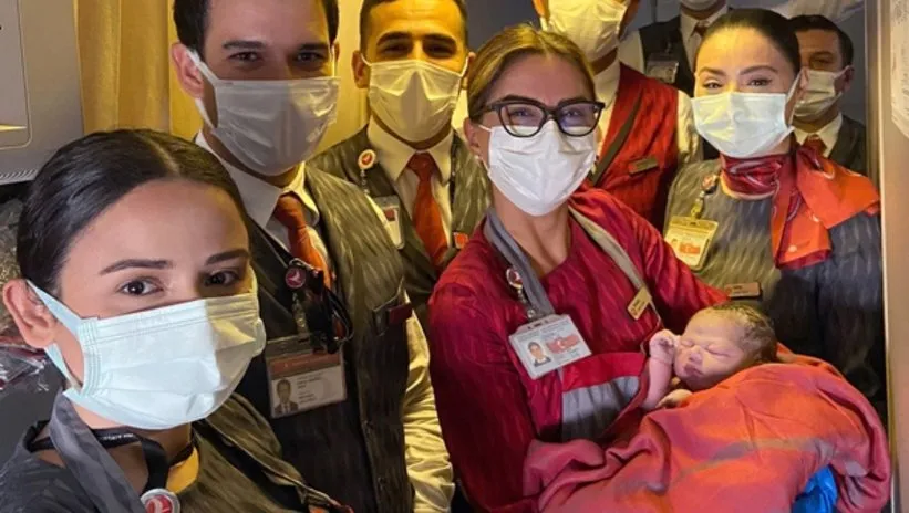 Yolculuk sürprizi: THY’nin İstanbul-Şikago uçağında bir bebek dünyaya geldi