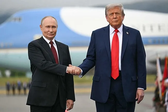 ABD Başkanı Donald Trump: Putin’i aradım, üçlü görüşme olabilir