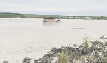 Dört bir yanı sel aldı