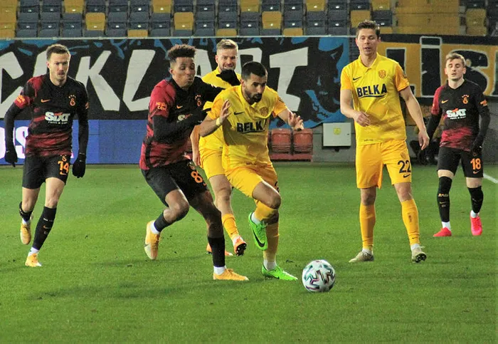 mustafa-cengizden-mke-ankaragucu-macindaki-hakem-kararlarina-tepki-1614804811536.jpg