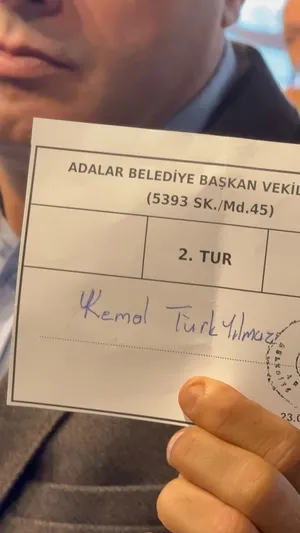 son-dakika-adalar-belediyesi-ak-partiye-gecti-kemal-turkyilmaz-baskanvekili-oldu-1790152737141.jpg