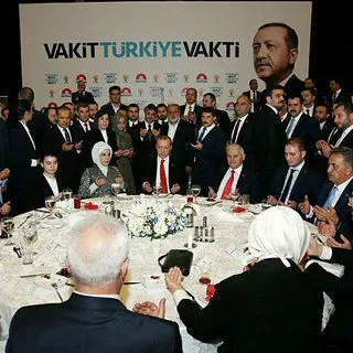 Cumhurbaşkanı Erdoğan, AK Parti milletvekili adayları ile iftar yaptı