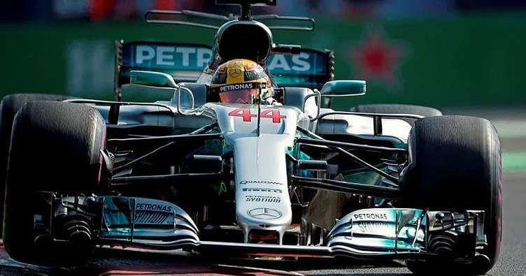 Lewis Hamilton adını tarihe yazdırdı