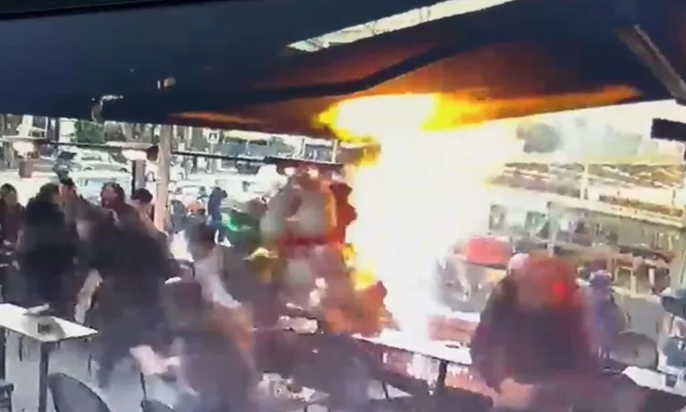 Kadıköy’de şoke eden olay! Sevgilisine balon almak istedi balonlar bomba gibi patladı! Meğer...