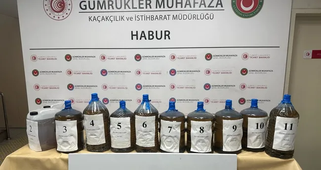 Bir tırda 216,6 kilogram sıvı metamfetamin ele geçirildi Bir tırda 216,6 kilogram sıvı metamfetamin ele geçirildi