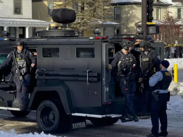 Federal hükümet ile yerel yönetim karşı karşıya geldi! Orduya hazırlanma emri verildi