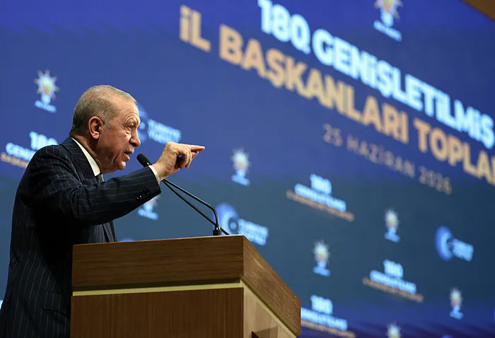 son-dakika-baskan-erdogandan-il-baskanlari-toplantisinda-onemli-mesajlar-eser-ve-hizmet-siyasetimizle-yeni-gon-1782397129679.jpg