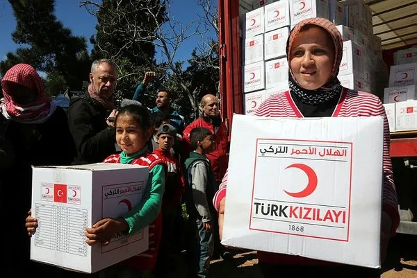 Teröristlerden arındırılan Cinderes'e Türk Kızılayı hayat oluyor