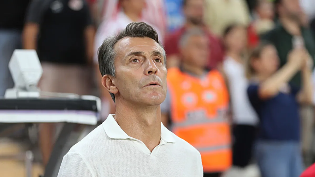 Antalyaspor'da Bülent Korkmaz ile yollar ayrıldı!