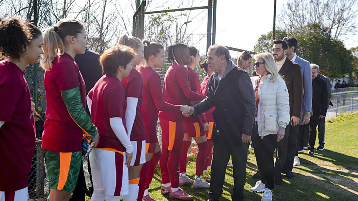 Galatasaray, 8 Mart Dünya Emekçi Kadınlar Günü etkinliği düzenledi Galatasaray, 8 Mart Dünya Emekçi Kadınlar Günü etkinliği düzenledi