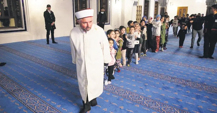 Teravih Treni dünyayı dolaştı