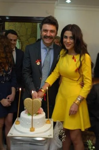 Şahin Irmak ve Asena Tupal nişanlandı