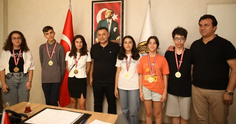 Alanya’da LGS şampiyonlarını ağırladılar