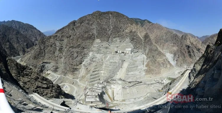 Heyecanla beklenen Yusufeli Barajı projesinden yeni haber! Son 7 metreye girildi