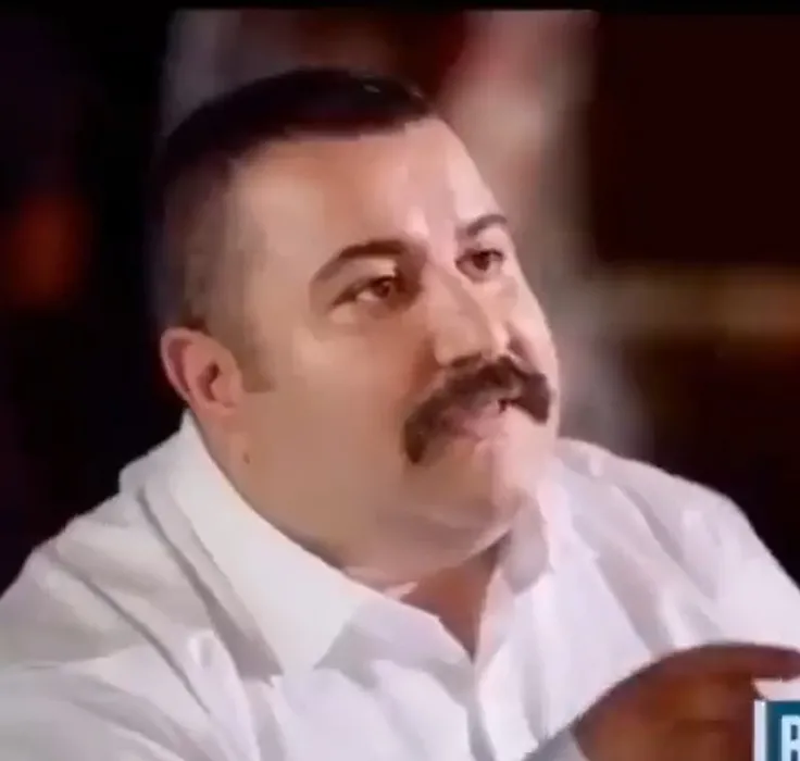 Şafak Sezer’in rol arkadaşı, Kolpaçino’nun galerici Şahin’iydi! Oyuncu Serkan Şengül 50 kilo vererek bambaşka biri oldu! Serkan’ın içinden Serkan çıktı