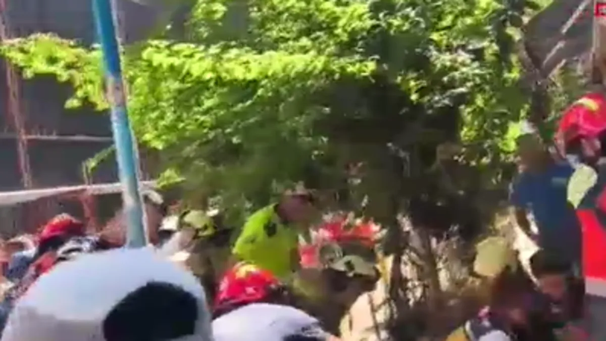 SON DAKİKA | Kadıköy’de panik anları: Yıkımı yapılan binada çökme! SON DAKİKA | Kadıköy’de panik anları: Yıkımı yapılan binada çökme!
