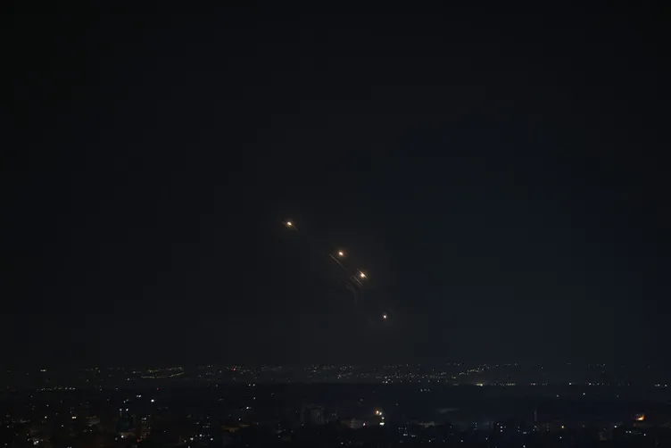 Dünya yönetimiyle denetçi! İsrail'e öfke: Gecenin karanlığını bölen saldırıların şiddeti artıyor