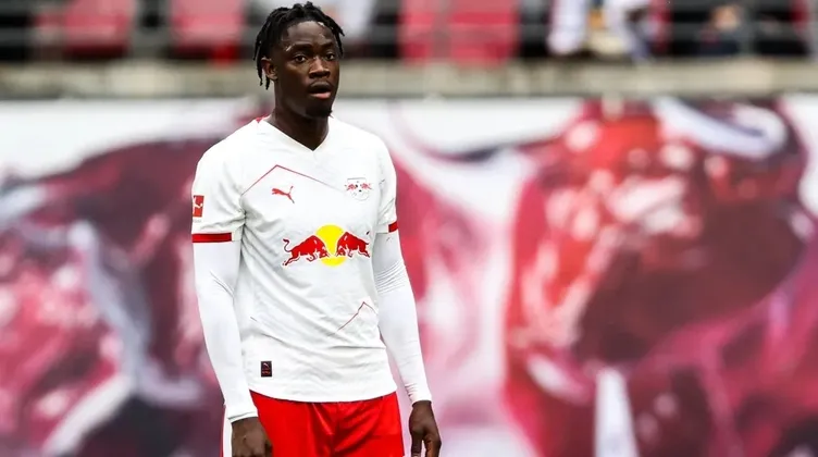 Galatasaray’ın yeni stoperi El Chadaille Bitshiabu! İstanbul’a geliş tarihi...