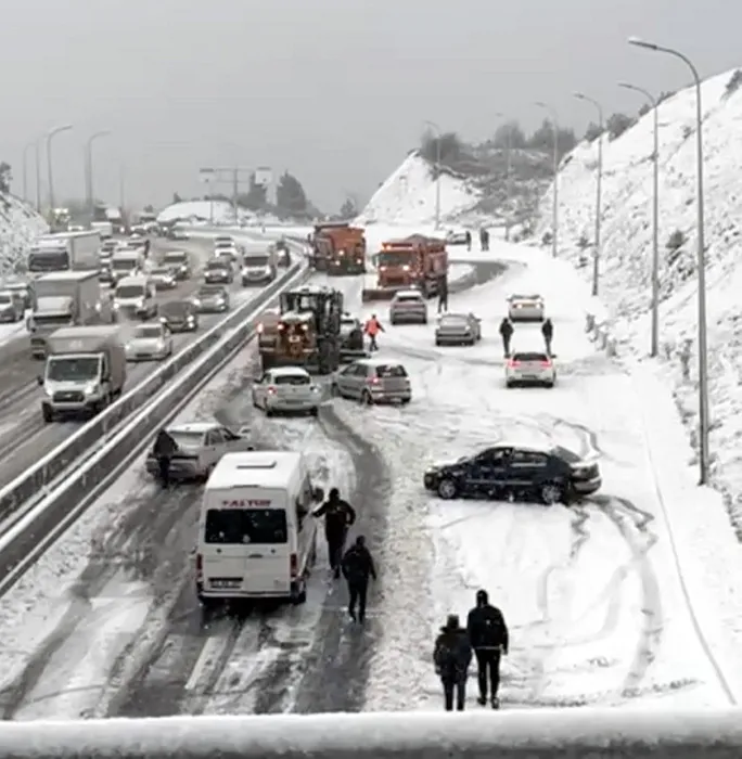 SON DAKİKA... İstanbul için kar alarmı verildi! Meteoroloji’nden peş peşe uyarı: Sibirya soğukları geliyor, o güne dikkat!