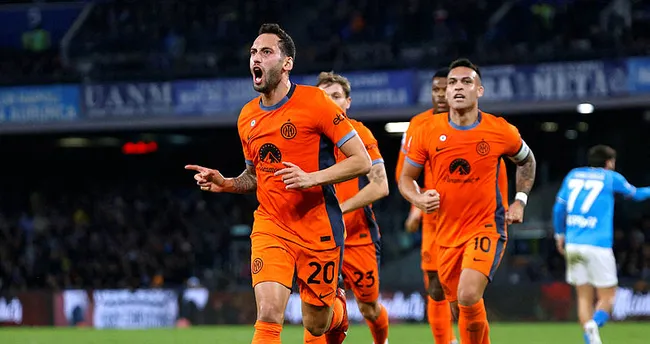 Inter deplasmanda Napoli’yi yıktı! Hakan Çalhanoğlu’ndan müthiş gol… Inter deplasmanda Napoli’yi yıktı! Hakan Çalhanoğlu’ndan müthiş gol…